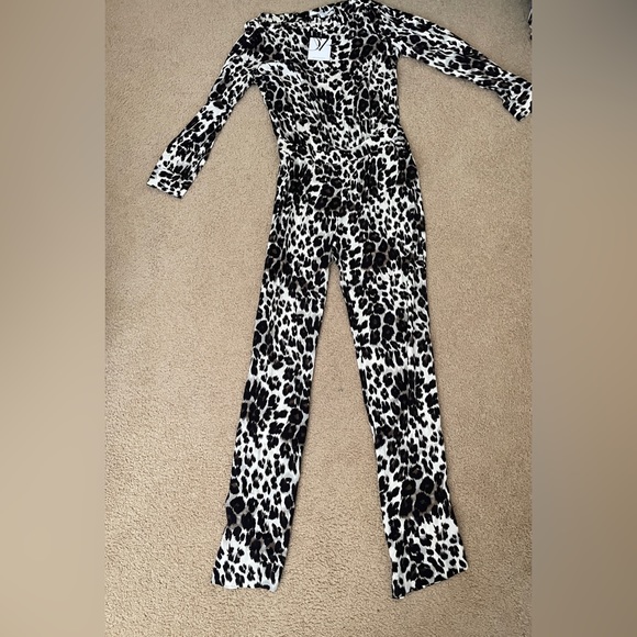 - Diane von Furstenberg 'Cynthia' Jumpsuit - Picture 4 of 5